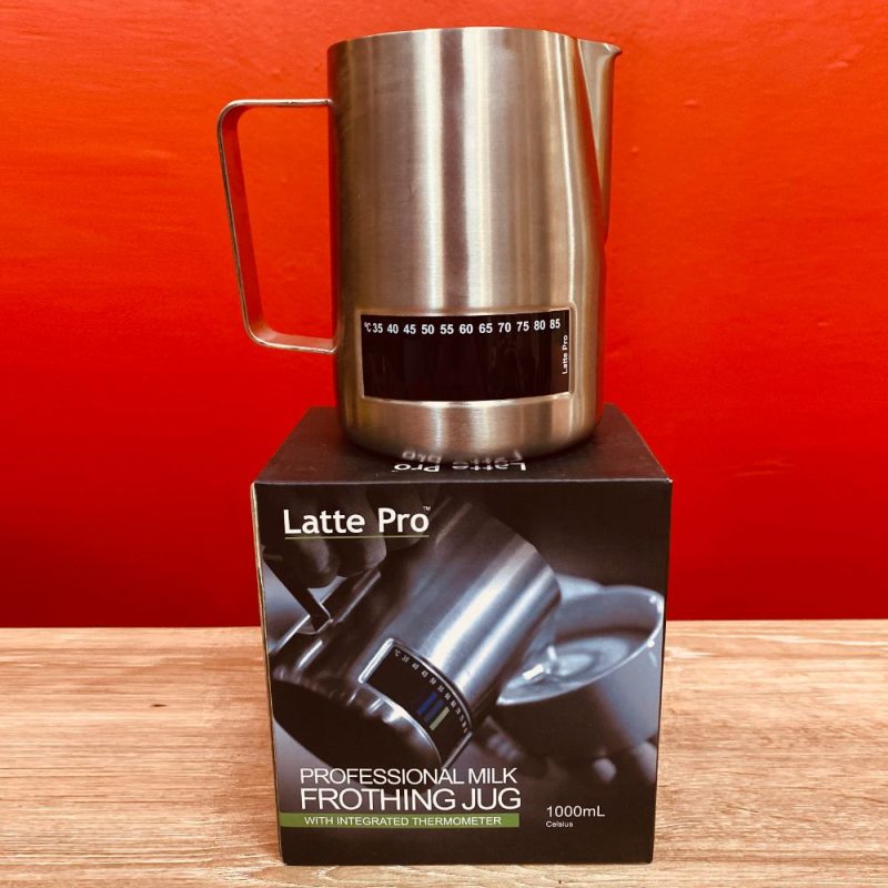 Latte Pro barista jug with integrated thermometer